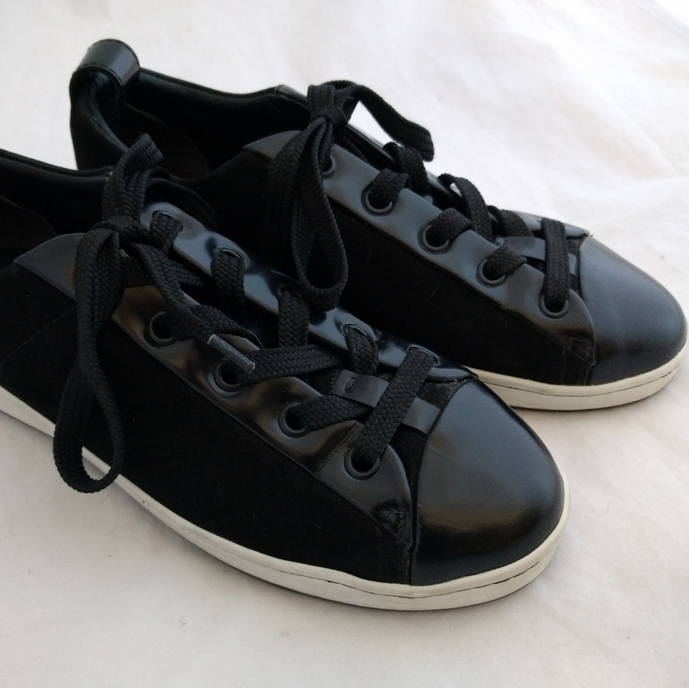 DKNY Black Court Lace Up Sneaker - Picture 4 of 6